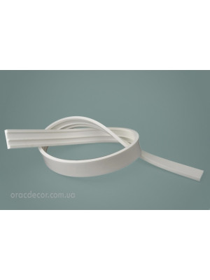 Напольный плинтус гладкий Orac Decor DX157-2600