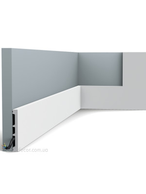 Напольный плинтус гладкий Orac Decor DX163-2600