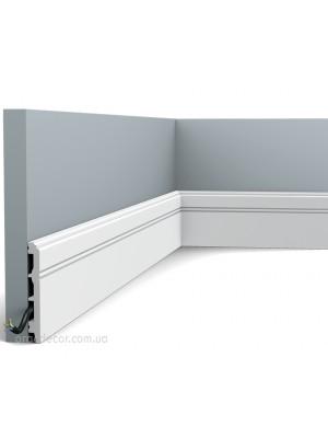 Напольный плинтус гладкий Orac Decor SX105