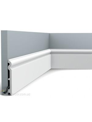 Напольный плинтус гладкий Orac Decor SX138