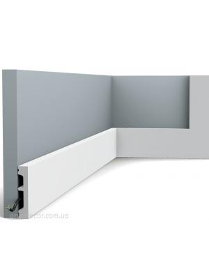Напольный плинтус гладкий Orac decor SX157