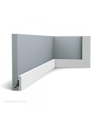 Напольный плинтус гладкий Orac decor SX162
