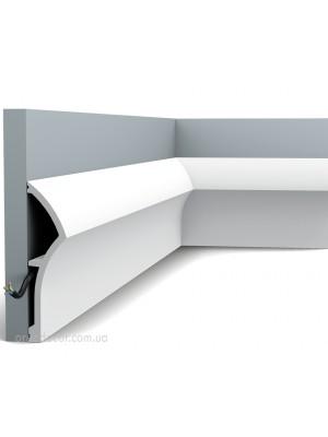 Напольный плинтус гладкий Orac Decor SX167
