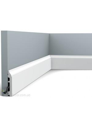 Напольный плинтус гладкий Orac decor SX172