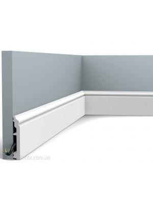 Напольный плинтус гладкий Orac decor SX173